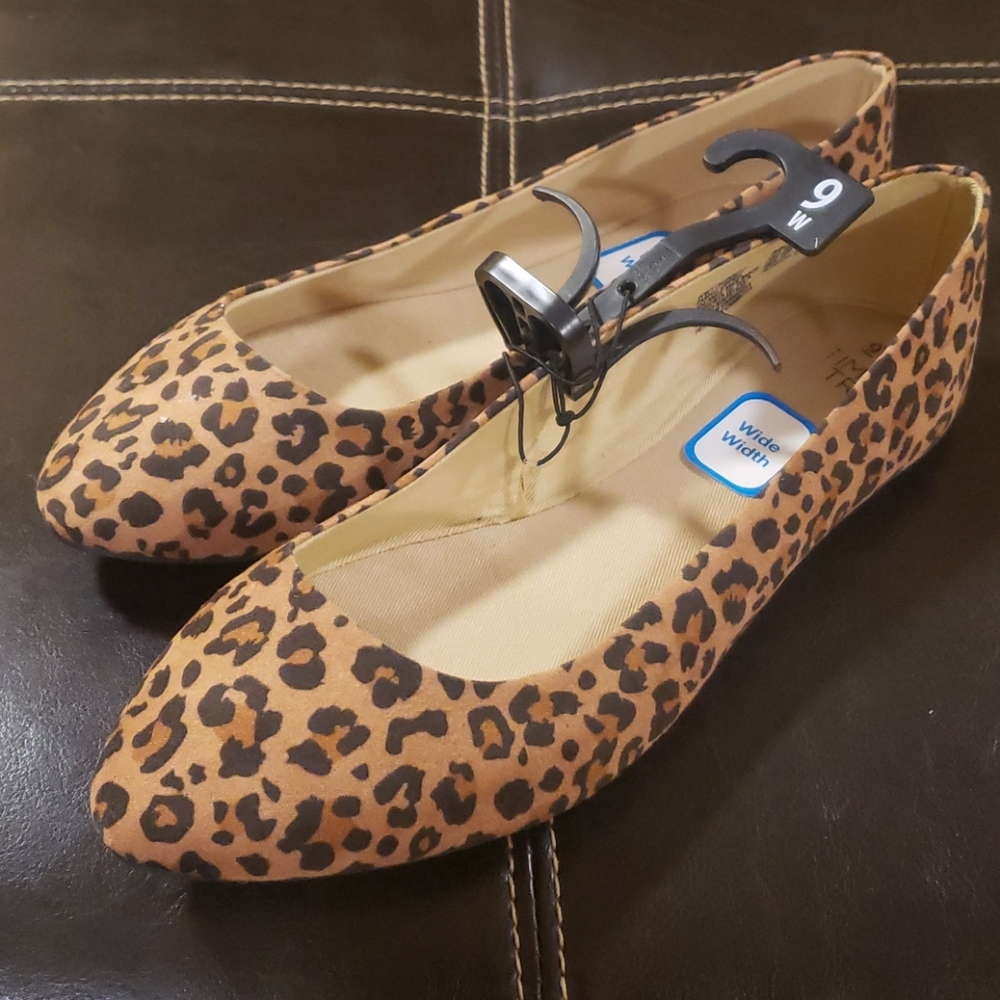 Cheetah print flats-size 9 1/2w